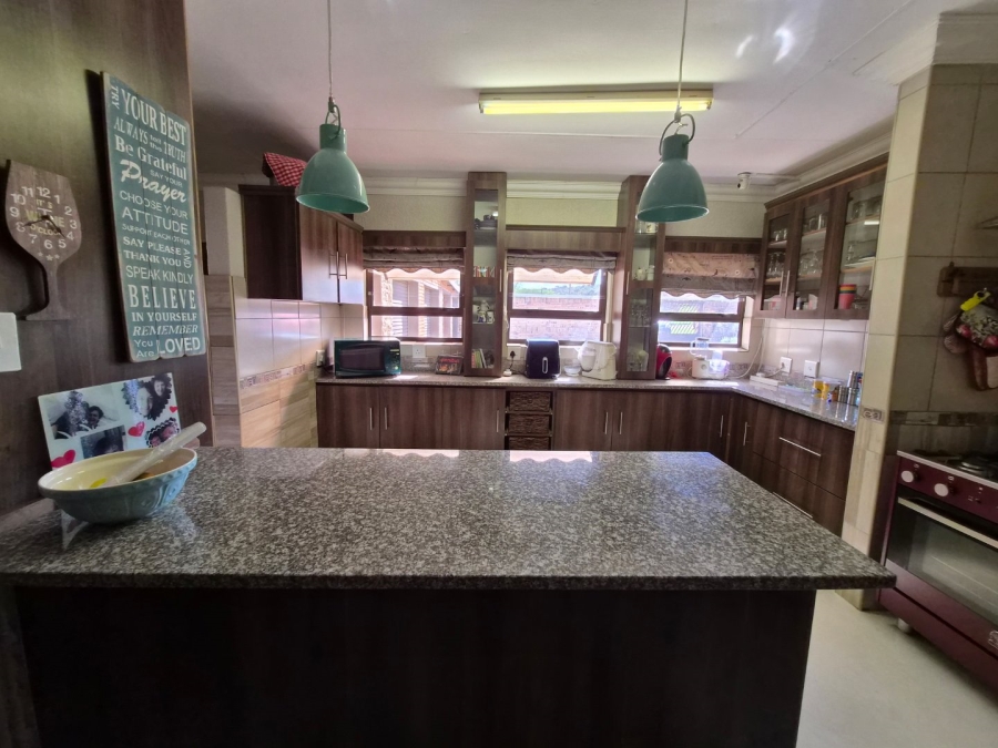 4 Bedroom Property for Sale in Doringkruin North West